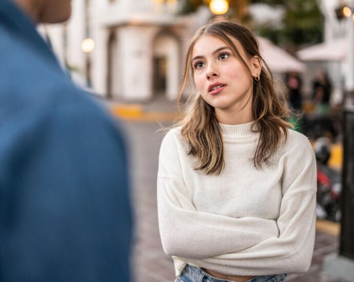 Liebe: 3 Kommunikationsfehler, mit denen du unbewusst deine Beziehung sabotierst