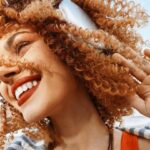 Locken haltbar machen: Mit diesen 3 Tipps halten deine Locken die ganze Nacht