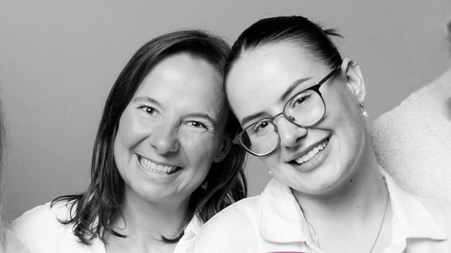 Krebs in der Familie: Als die Mutter an Brustkrebs erkrankt, fällt die Tochter eine folgenschwere Entscheidung