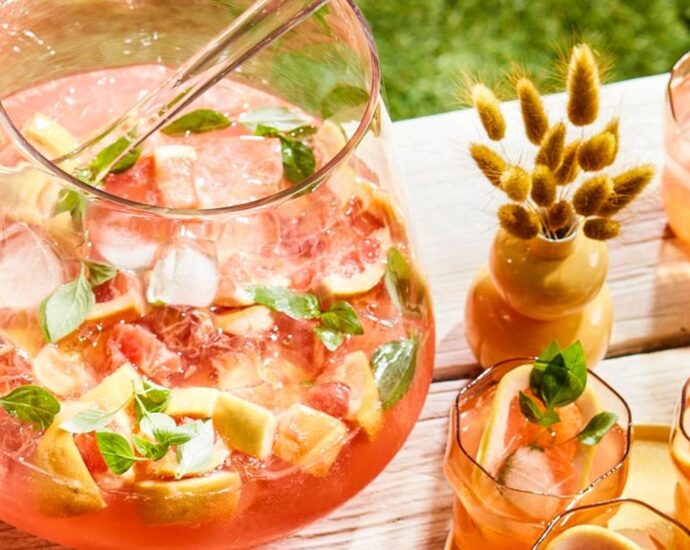 Bowle: Prickelnde Rezepte mit frischen Früchten