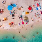 Strand-Suchbild: Findet den versteckten Ball, bevor das Zeitlimit verstrichen ist!