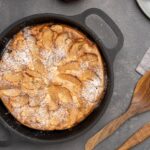 Wochenend-Blitzrezept: Besser als der Ofen: Dieser Apfelkuchen wird erst in der Pfanne perfekt
