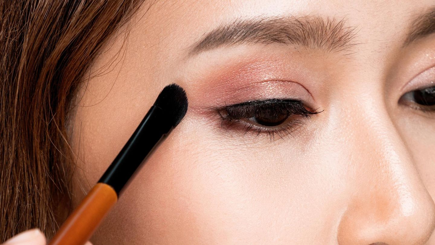 Schlupflider-Make-up: 3 Schminktechniken, die deine Schlupflider unsichtbar werden lassen