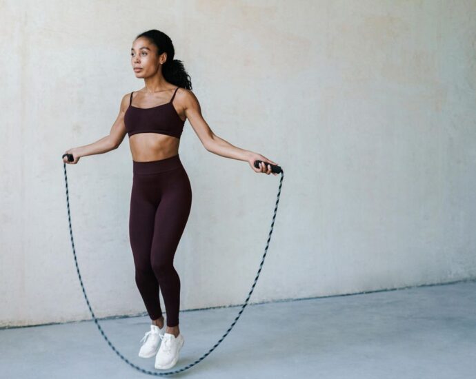 Effektives Mini-Workout: Um fit zu bleiben, brauchst du nur diese 2 Übungen