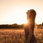Psychologie: 3 Angewohnheiten von Menschen, die auch in dunklen Zeiten die Hoffnung nicht verlieren