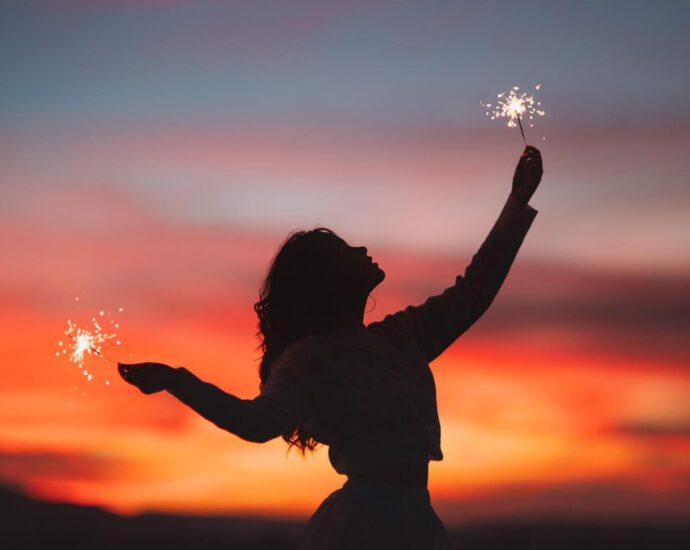 Wochenendhoroskop ab 7.8.2026: Auf diese 3 Sternzeichen kommt eine schöne Überraschung zu
