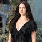 Etwas für die ganz Mutigen!: Barfuß auf dem Red Carpet? Ihr Look sorgt für Verwirrung