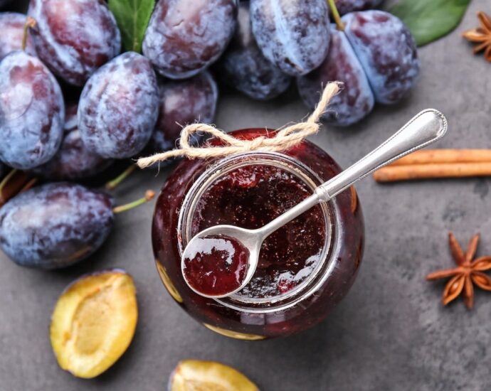 Pflaumen und Zwetschgen: Die besten Rezepte für Kuchen, Mus & Co.