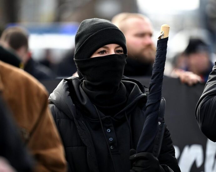 Doppelleben: Was eine Journalistin undercover auf Nazi-Dating-Plattformen erlebte