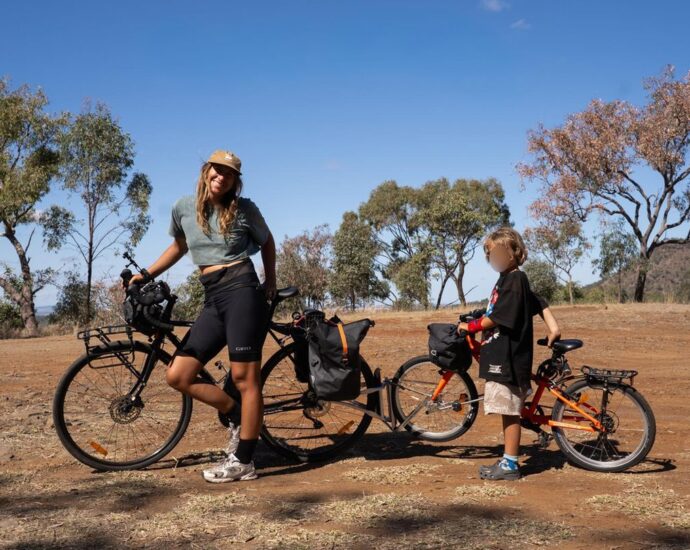 Mit dem Rad nach Australien: Wie Jasmin mit Emil (5) die Welt bereist – das Low-Budget-Abenteuer in Bildern
