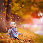 Babynamen-Inspiration: 5 klangvolle Vornamen, deren Bedeutung Herbstkinder zum Strahlen bringt
