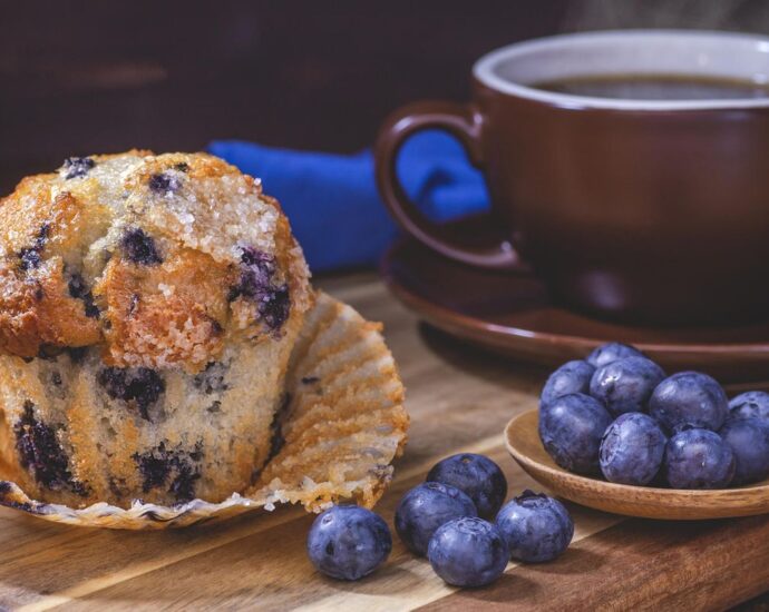 3-Zutaten-Rezept: Blaubeer-Blitz-Muffins für den leckersten & schnellsten Start in die Woche