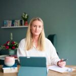 Perimenopause: Psychologin Sandra Tschöpe weiß, was die Psyche in den Wechseljahren braucht