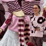 Burgunderrot + Rosa: Diese 2 Farben passen jetzt überraschend gut zusammen