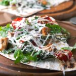 High-Protein-Rezept: Diese Wrap-Pizza liefert dir viel Eiweiß und vollen Geschmack