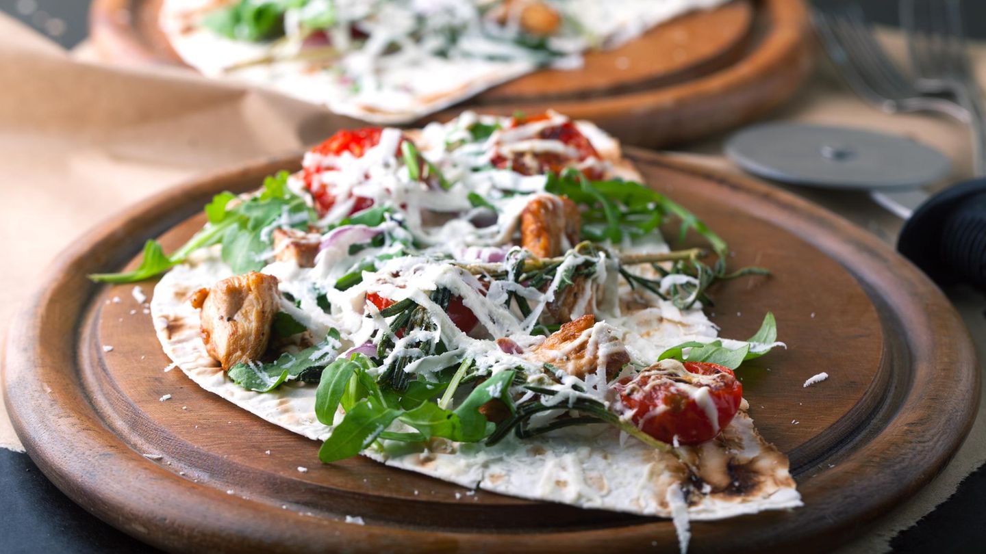 High-Protein-Rezept: Diese Wrap-Pizza liefert dir viel Eiweiß und vollen Geschmack