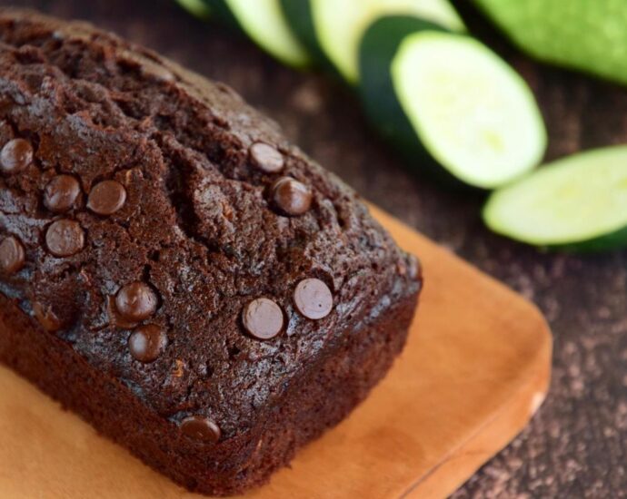 Gesundes Kuchenrezept: Dieser saftige Zucchini-Schokokuchen wärmt die Seele