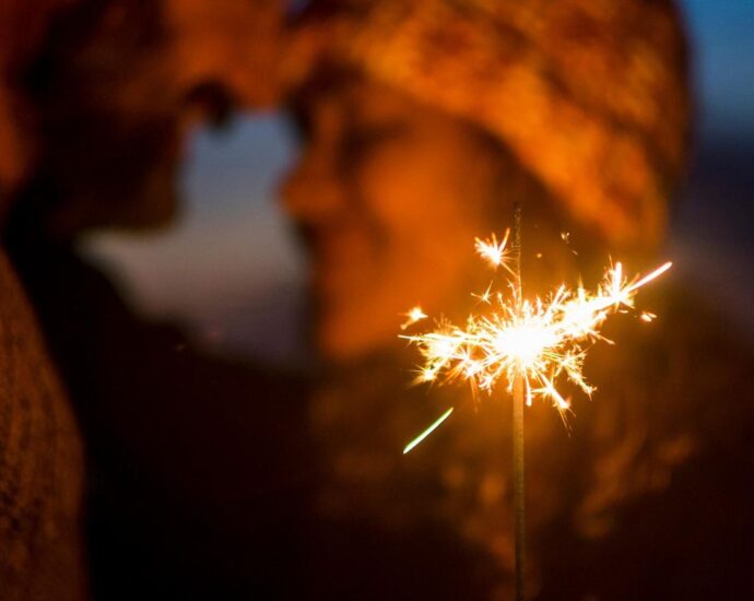 Amor hat Herbstpläne: Diese 3 Sternzeichen begegnen im November ihrem Silvesterkuss
