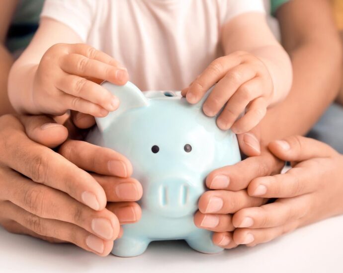 Anlegen fürs Kind: So kannst du Geld für dein Kind sparen