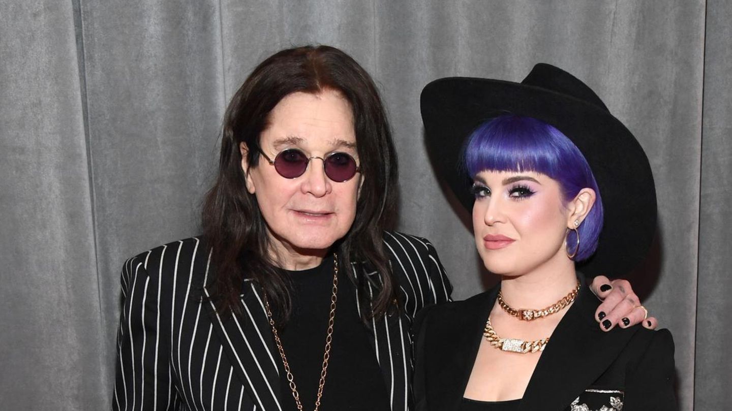 Kelly Osbourne trauert: Kelly Osbourne zeigt, dass wir den Verlust der Eltern häufig unterschätzen